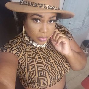 Meet your Posher, Tracy